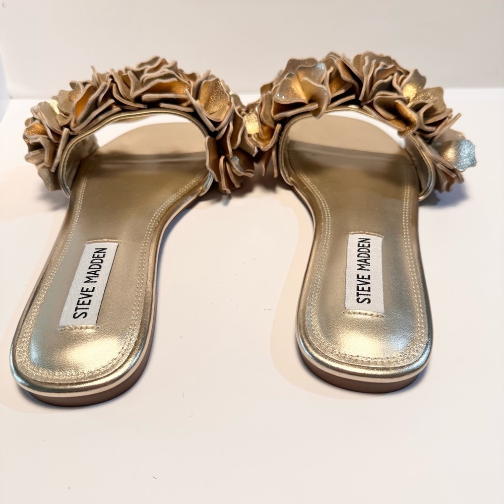 Steve Madden Gold Ruffled Sandals - Picture 3 of 6